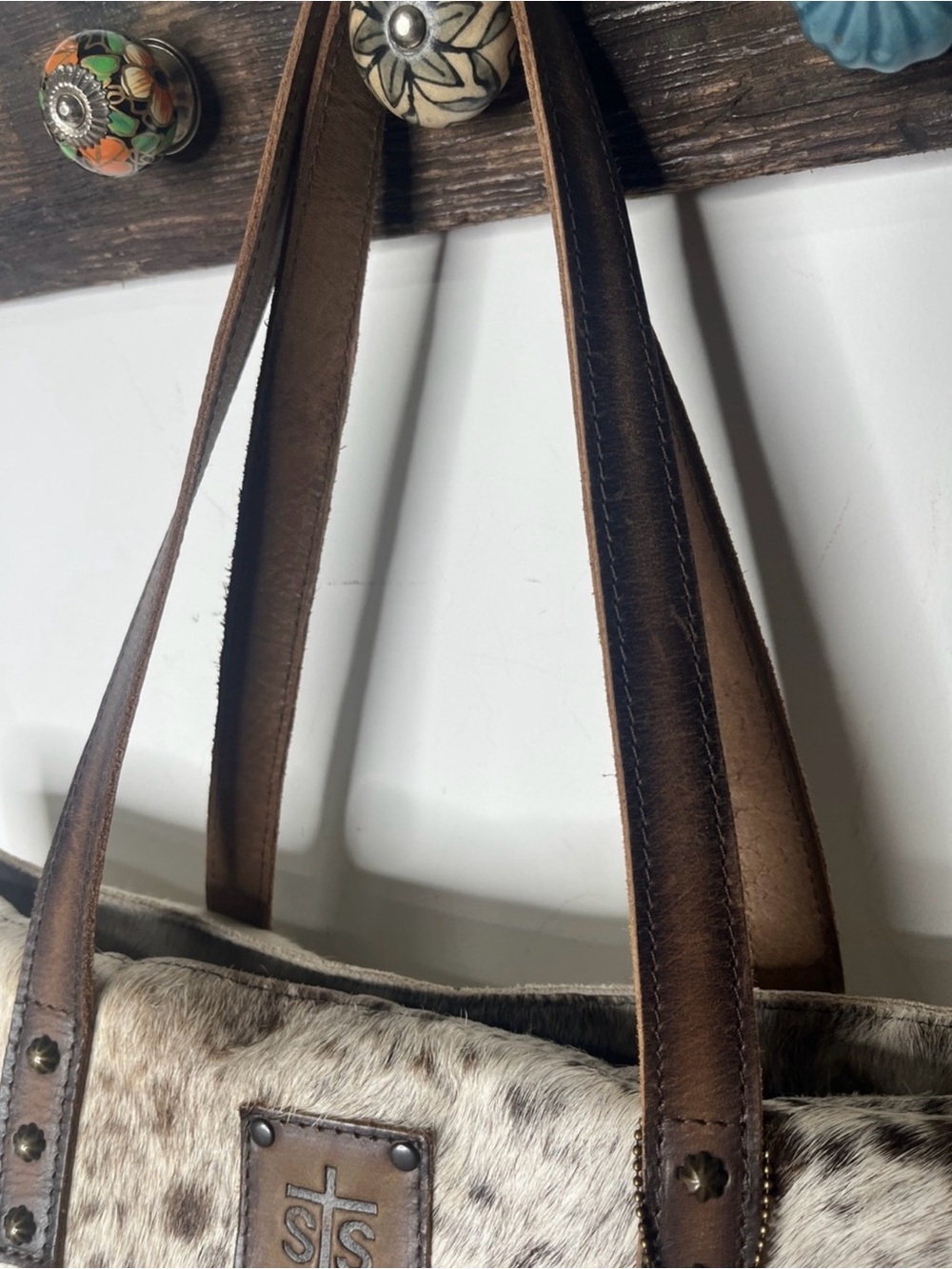 STS Ranchwear Brown & Cream Spotted Hair-on-Hide Tote with Leather Tassel - Picture 5 of 13